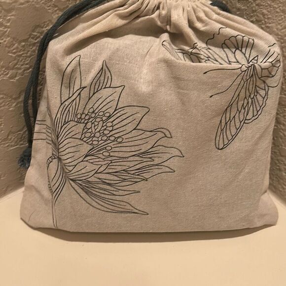 Anuschka Painted Sloth Jungle Print Front Flap Messenger Bag Blue Leather NWT - Picture 15 of 15